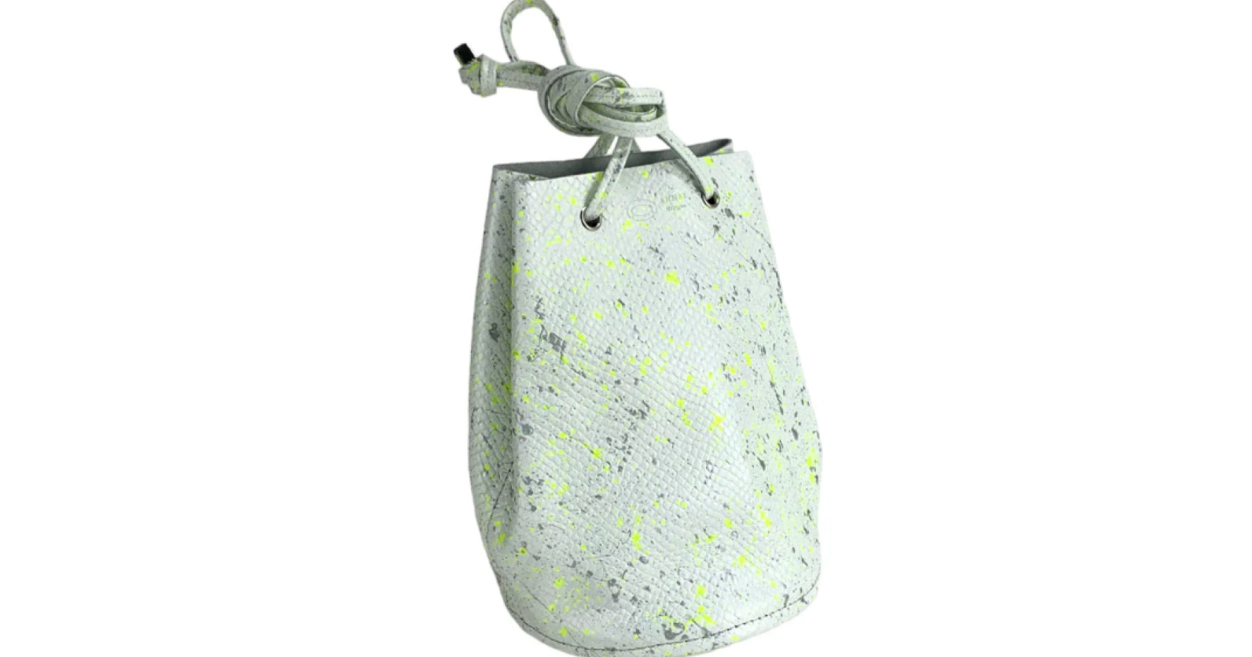 黄緑と深緑の模様がついたペールグリーンの巾着ショルダーバッグ