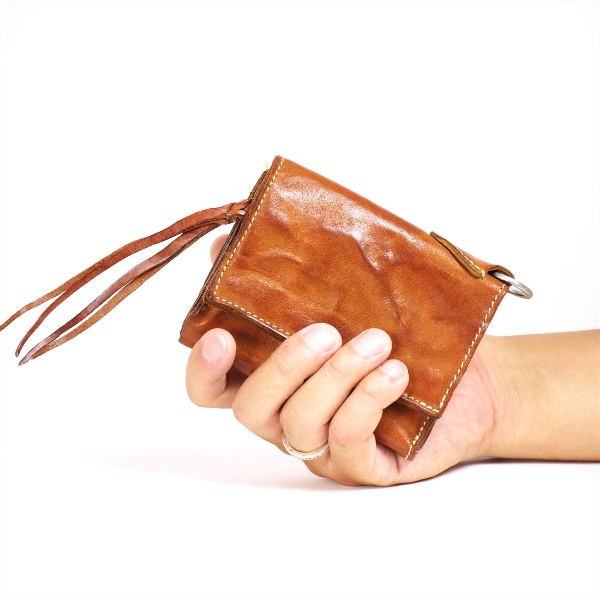 annak フラップ付ハンドウォッシュ2つ折り蛇腹財布