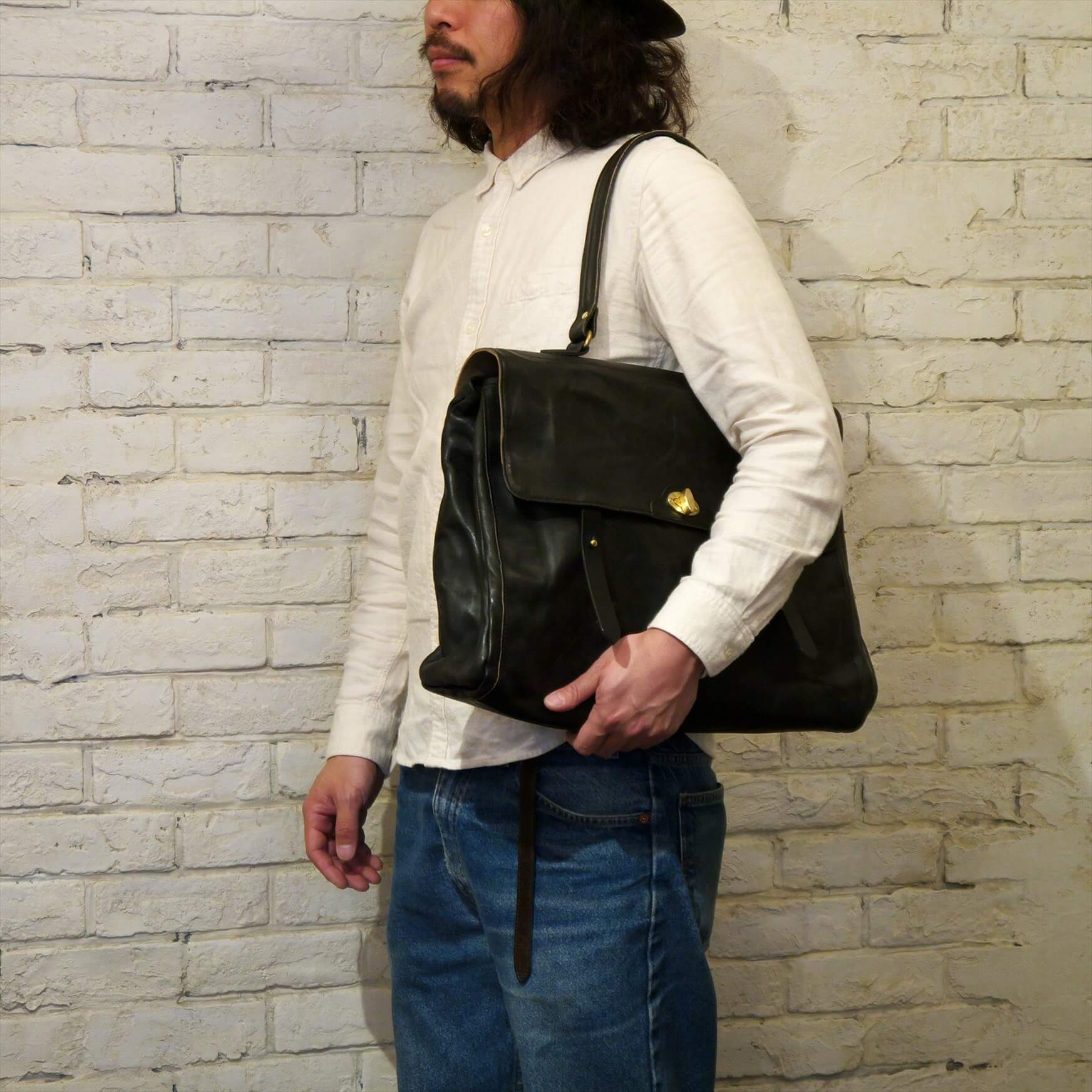annak ひねりハンドウォッシュワンショルダーバッグ